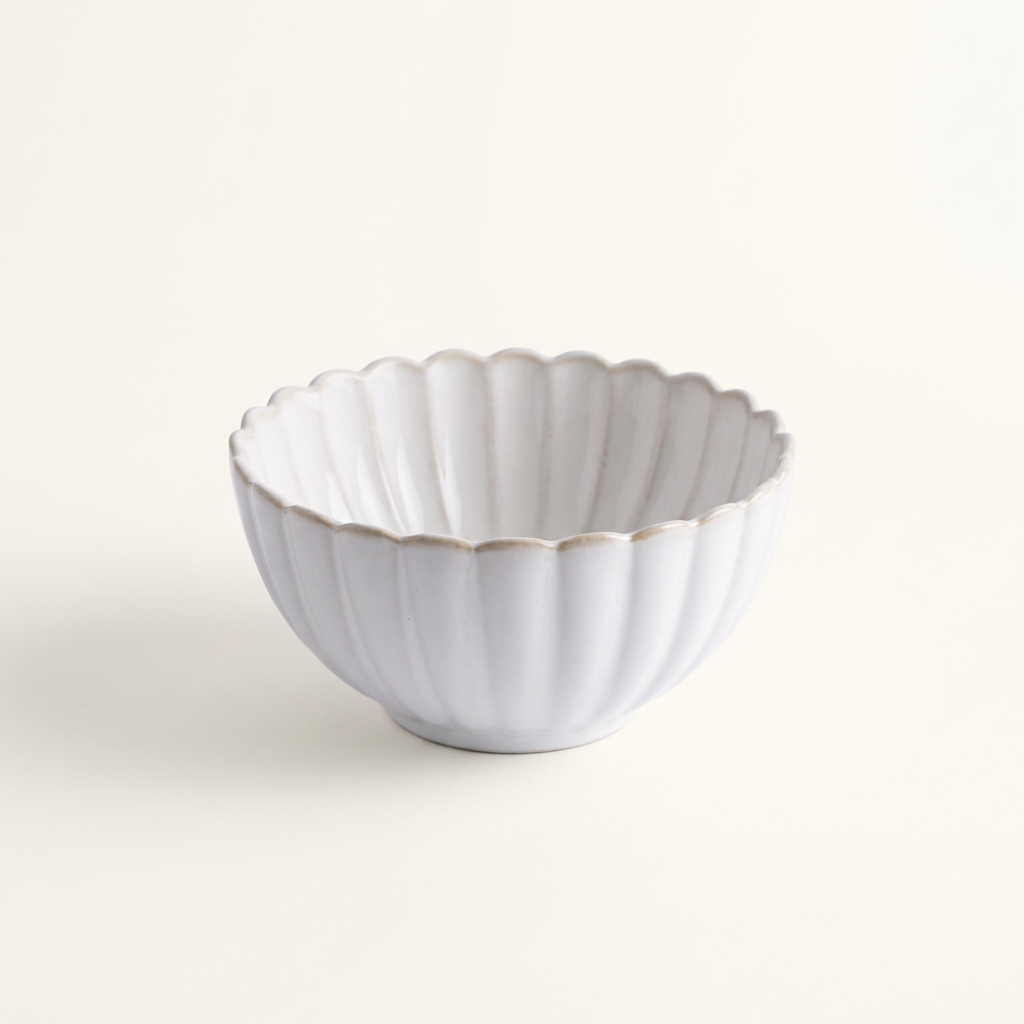 Aiko large bowl at matching scale
